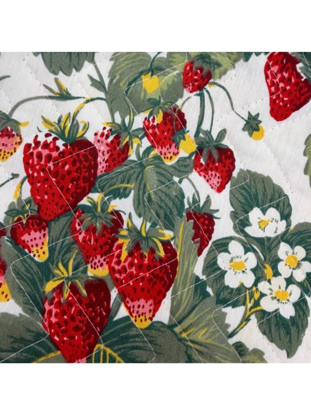 Quilted Strawberry Placemats Octagon Vintage Cottagecore Granny Table Decor Red - Picture 4 of 7